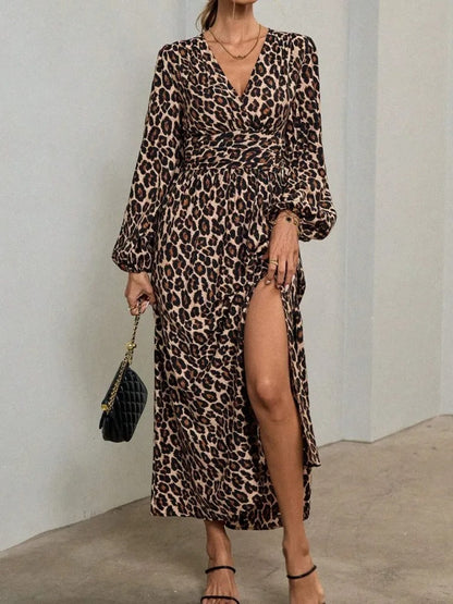 Livia™ | Elegant Long Dress With Waist Belt