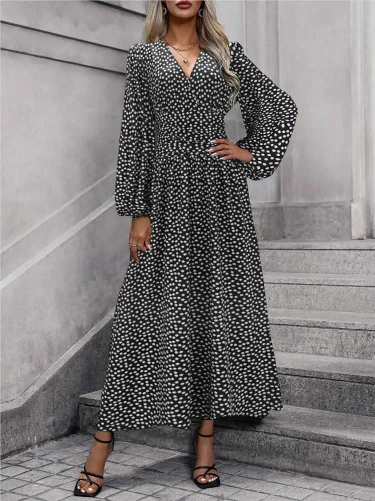 Livia™ | Elegant Long Dress With Waist Belt